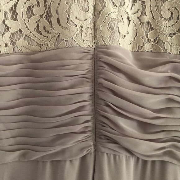 Eliza J Beaded Lace & Chiffon Gown Size 8 - Picture 7 of 12